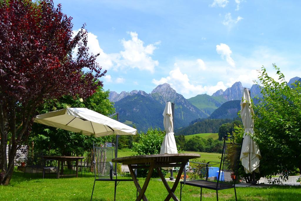 B&B Rosaly Chateau-d'Oex Ngoại thất bức ảnh